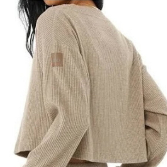 ALO Yoga Sweaters - Alo Yoga muse Gravel Heather Ribbed Pullover Cropped V Neck Sweater Beige Small
